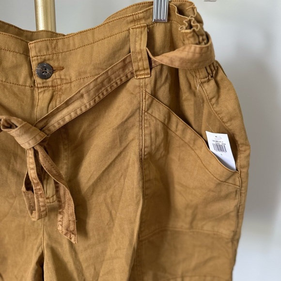 Old Navy Women's Tan Paper bag  Shorts with Belt Large 100% Cotton - Picture 3 of 9